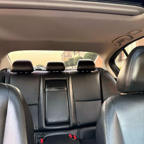 2016 Infiniti Q50 3.0t Premium Sedan 4d - Image 33