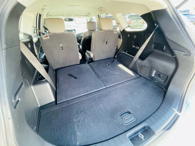 2014 Hyundai Santa Fe - Image 16