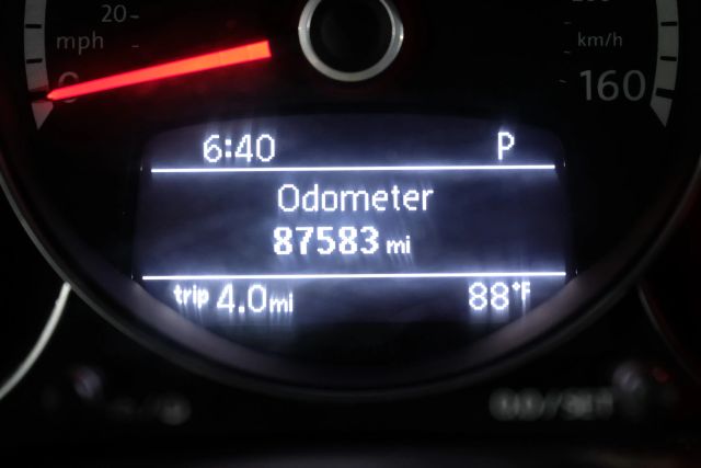 2014 Volkswagen Beetle Tdi Hatchback 2d - Image 24