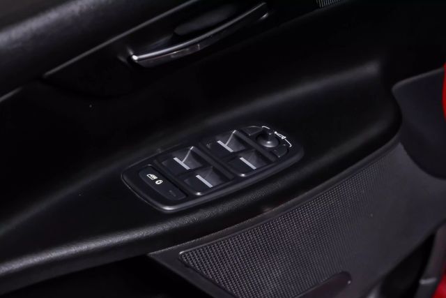 2017 Jaguar Xe Xe 20d Prestige Sedan 4d - Image 34