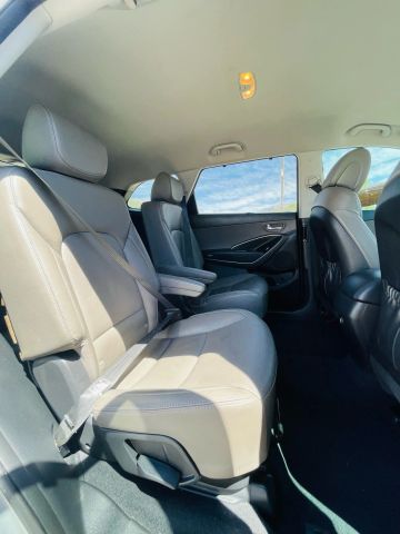 2014 Hyundai Santa Fe - Image 27
