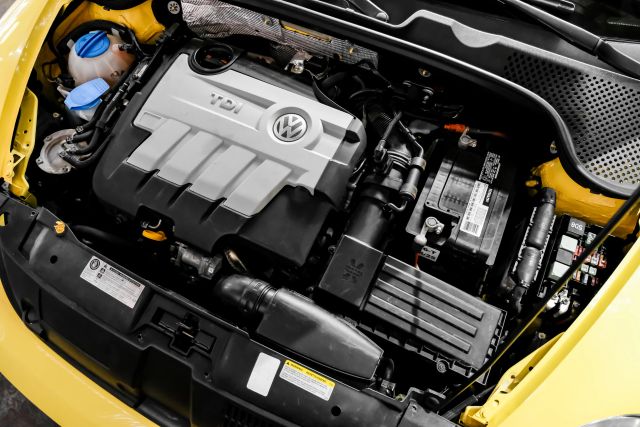 2014 Volkswagen Beetle Tdi Hatchback 2d - Image 40