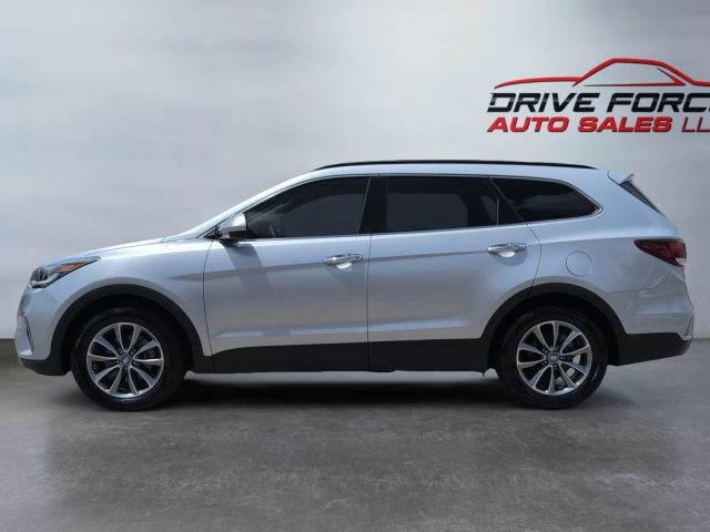 2017 Hyundai Santa Fe - Image 2