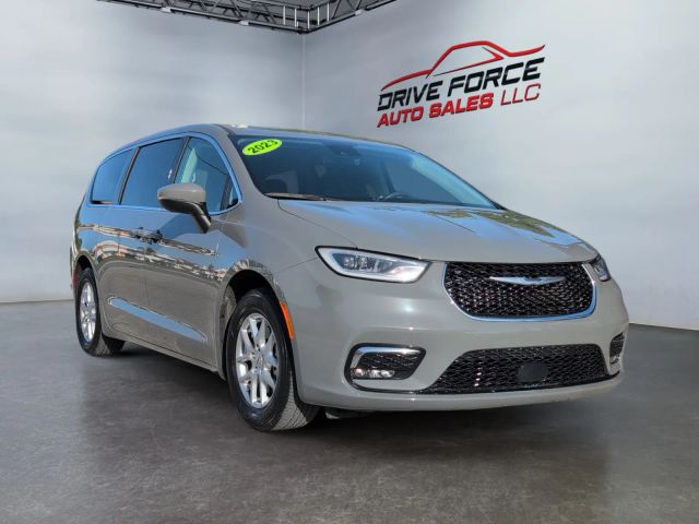 2023 Chrysler Pacifica - Image 7