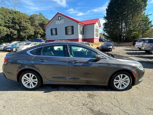 2017 Chrysler 200 - Image 16