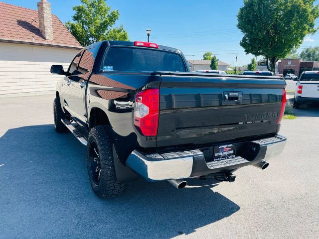 2016 Toyota Tundra Crewmax - Image 9