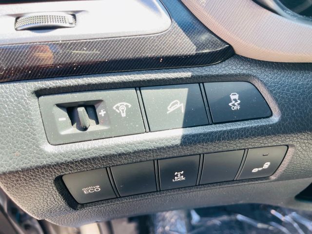 2014 Hyundai Santa Fe - Image 38