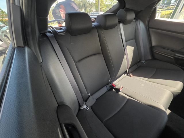 2019 Honda Civic - Image 18