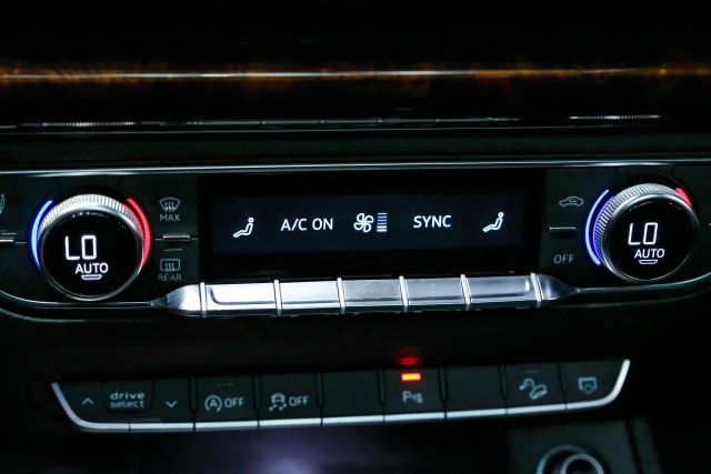 2018 Audi Q5 Premium Plus Sport Utility 4d - Image 26