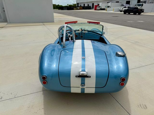 1965 Shelby Cobra Roadster 427 - Image 24