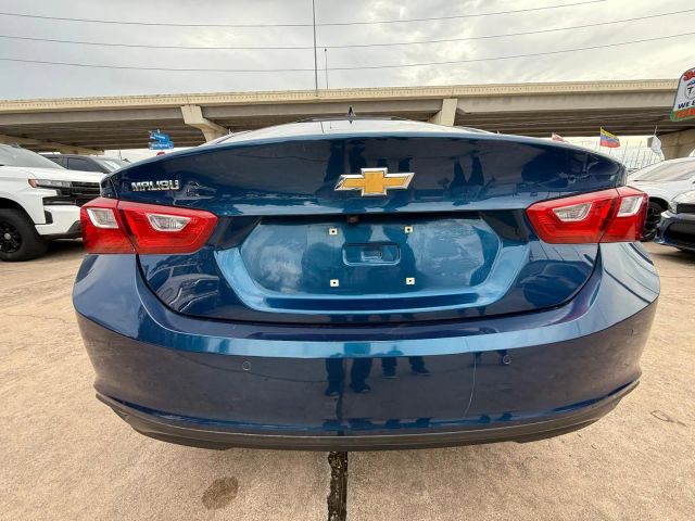 2019 Chevrolet Malibu - Image 13