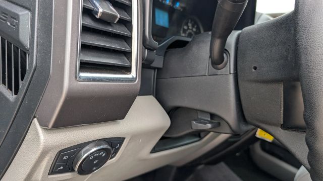 2015 Ford F150 Supercrew Cab Xlt Pickup 4d 5 1/2 Ft - Image 13