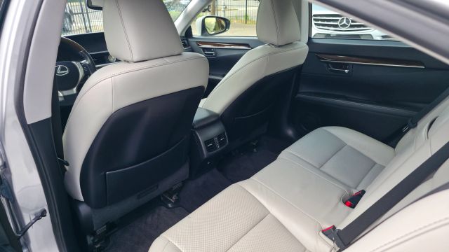 2013 Lexus Es - Image 13