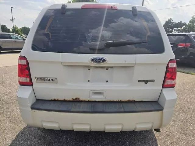 2011 Ford Escape - Image 5