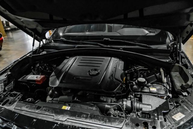 2018 Land Rover Range Rover Velar R-dynamic Hse Sport Utility 4d - Image 39