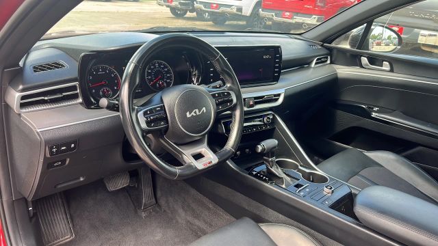 2022 Kia K5 - Image 26