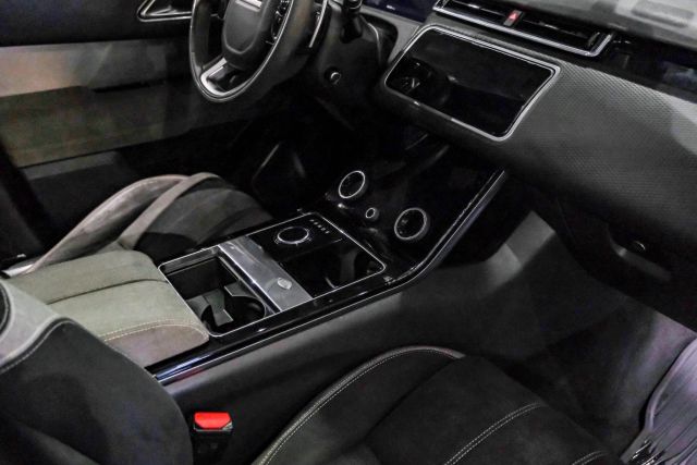 2018 Land Rover Range Rover Velar R-dynamic Hse Sport Utility 4d - Image 18
