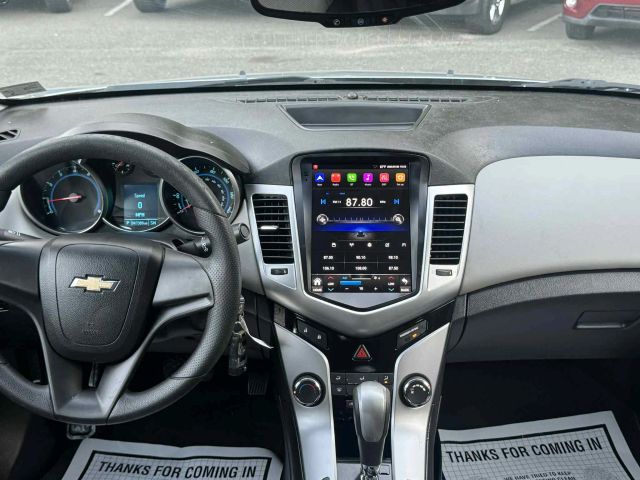 2012 Chevrolet Cruze - Image 9