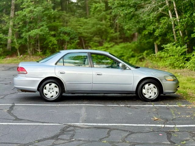 2002 Honda Accord Lx Sedan 4d - Image 4