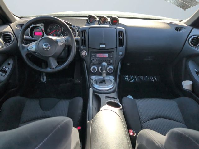 2017 Nissan 370z - Image 10