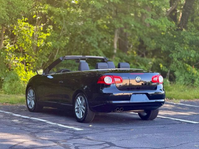 2009 Volkswagen Eos Lux Convertible 2d - Image 10