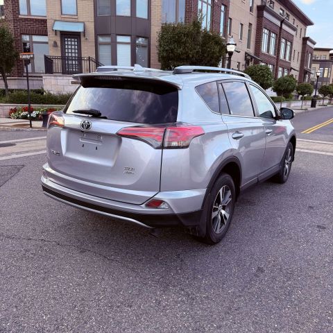 2017 Toyota Rav4 Xle Sport Utility 4d - Image 8