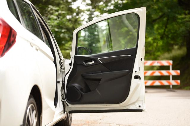 2015 Honda Fit - Image 14