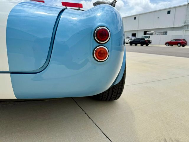 1965 Shelby Cobra Roadster 427 - Image 28