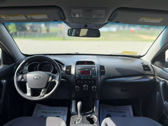 2011 Kia Sorento Lx Sport Utility 4d - Image 13