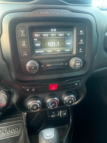 2017 Jeep Renegade - Image 16