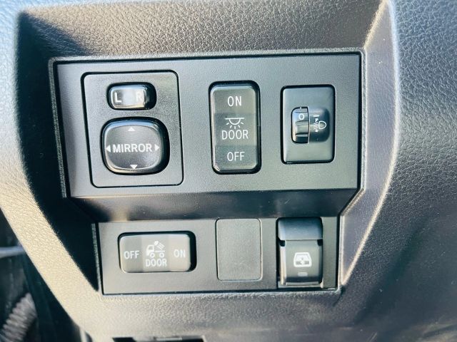 2016 Toyota Tundra Crewmax - Image 33