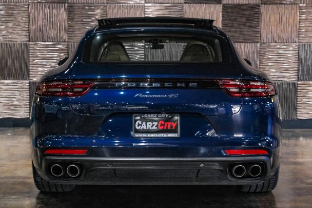 2018 Porsche Panamera 4s Sedan 4d - Image 11