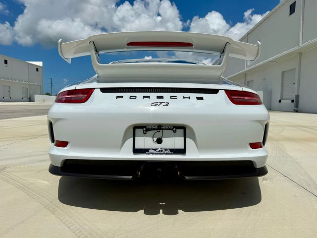 2015 Porsche 911 - Image 19