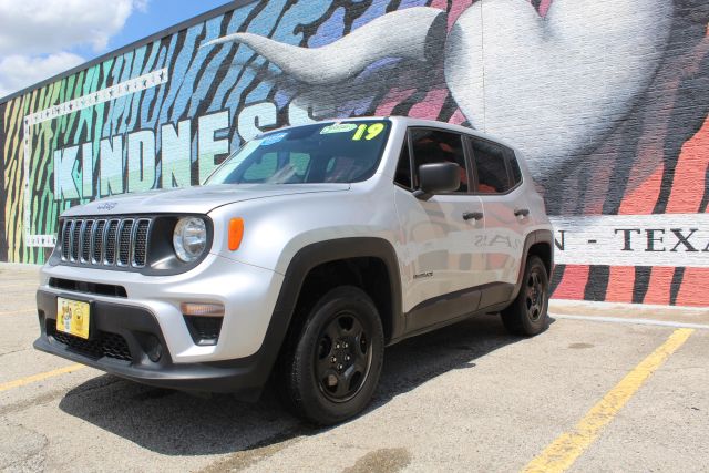 2019 Jeep Renegade - Image 15