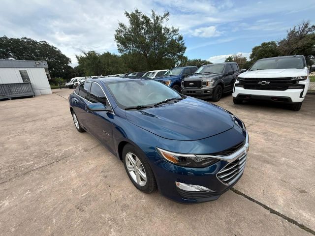 2019 Chevrolet Malibu - Image 3