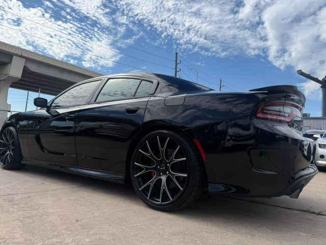 2017 Dodge Charger - Image 7