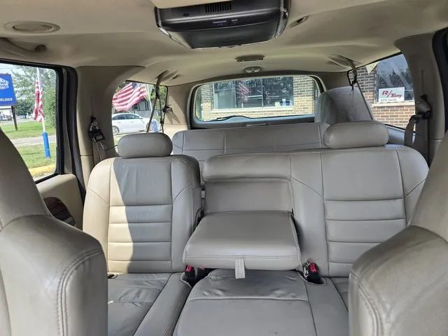 2005 Ford Excursion - Image 15