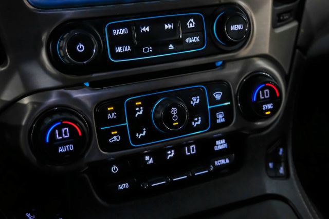 2019 Gmc Yukon Xl Denali Sport Utility 4d - Image 24