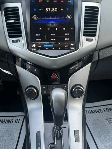 2012 Chevrolet Cruze - Image 11