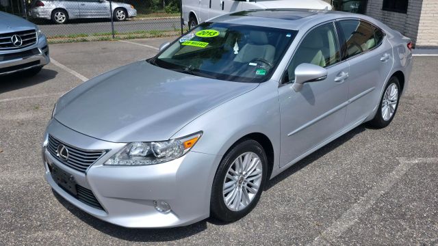2013 Lexus Es - Image 3