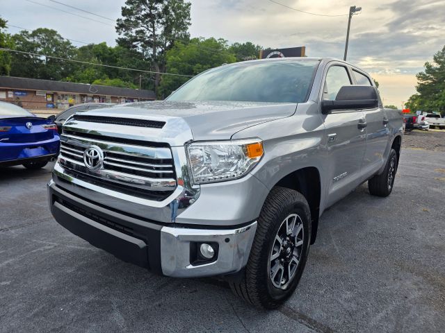 2017 Toyota Tundra Crewmax - Image 1