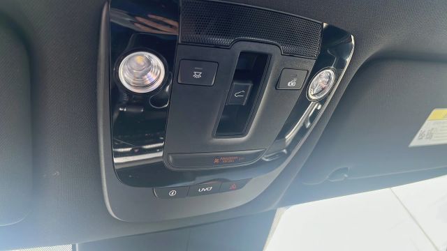 2022 Kia K5 - Image 36