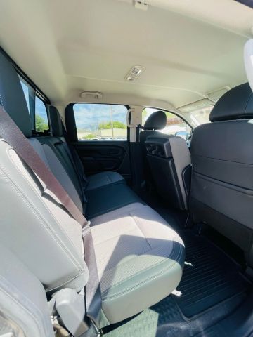 2021 Nissan Titan Crew Cab - Image 21