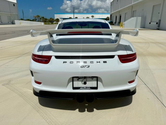 2015 Porsche 911 - Image 20