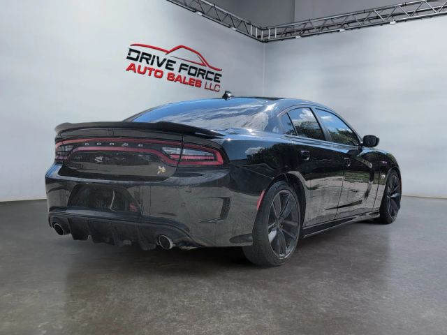 2019 Dodge Charger - Image 5