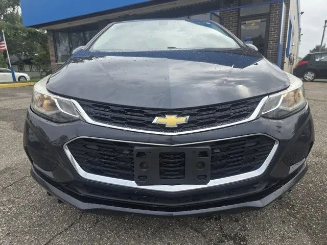 2016 Chevrolet Cruze - Image 2