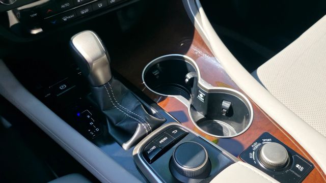 2016 Lexus Rx - Image 12