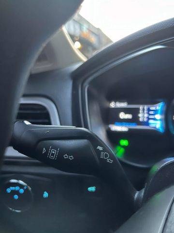 2020 Ford Fusion Se Sedan 4d - Image 30