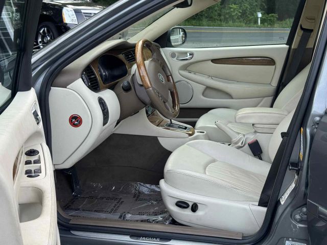 2005 Jaguar X-type - Image 20