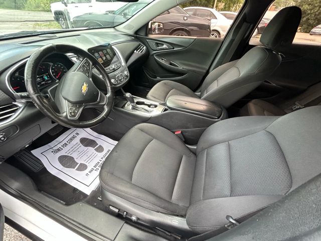 2018 Chevrolet Malibu - Image 5